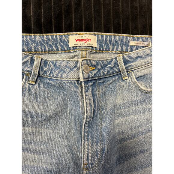 Wrangler Women’s High Rise Bold Bootcut Jeans Distressed Stretch 14x32 - Picture 3 of 3
